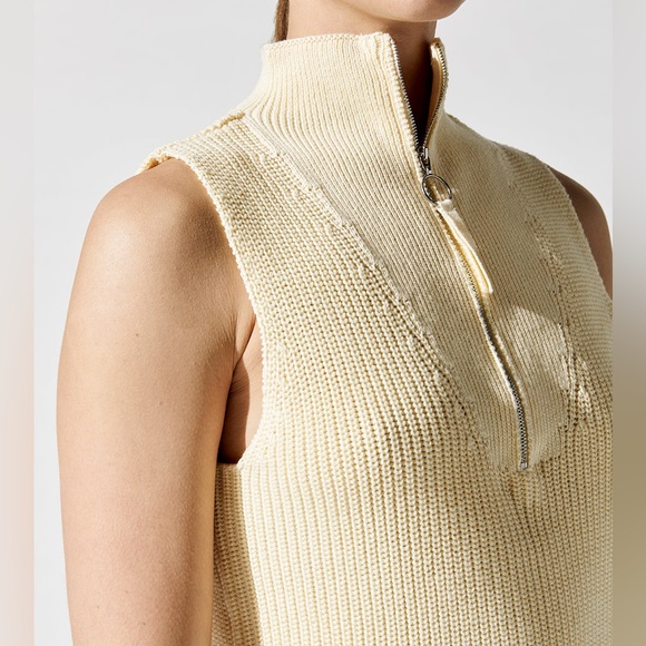 525 Sleeveless Half Zip Top in Butter color Size M. NWT - Picture 3 of 8